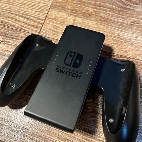 Nintendo Switch Controller - Picture 2 of 3